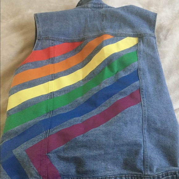 Rainbow vest - Picture 2 of 4